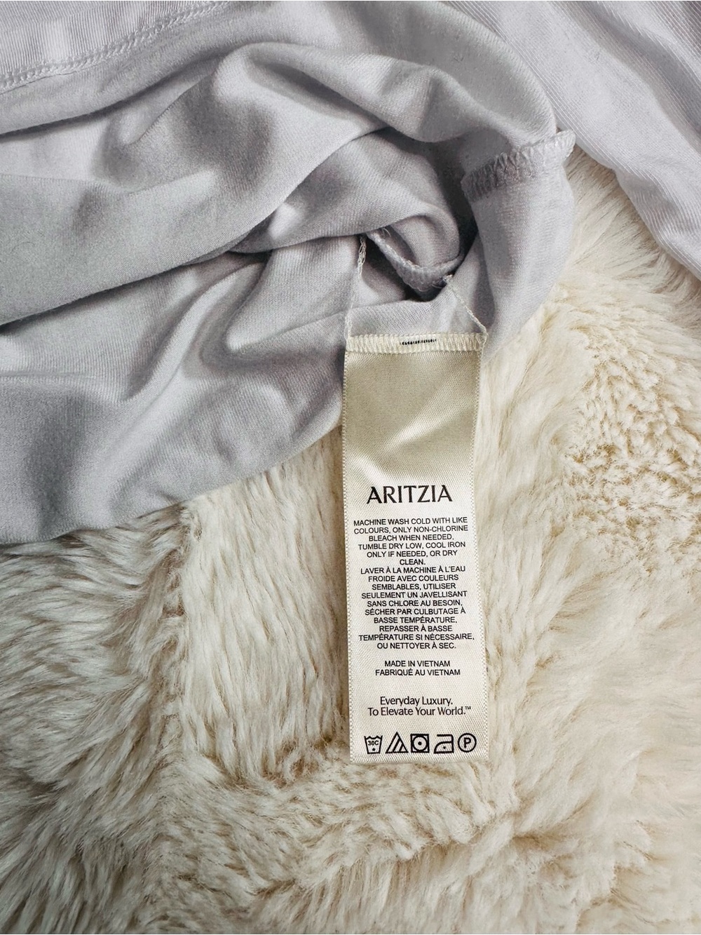 Aritzia Off-Shoulder Ruched Long Sleeve Top - White - Picture 5 of 7